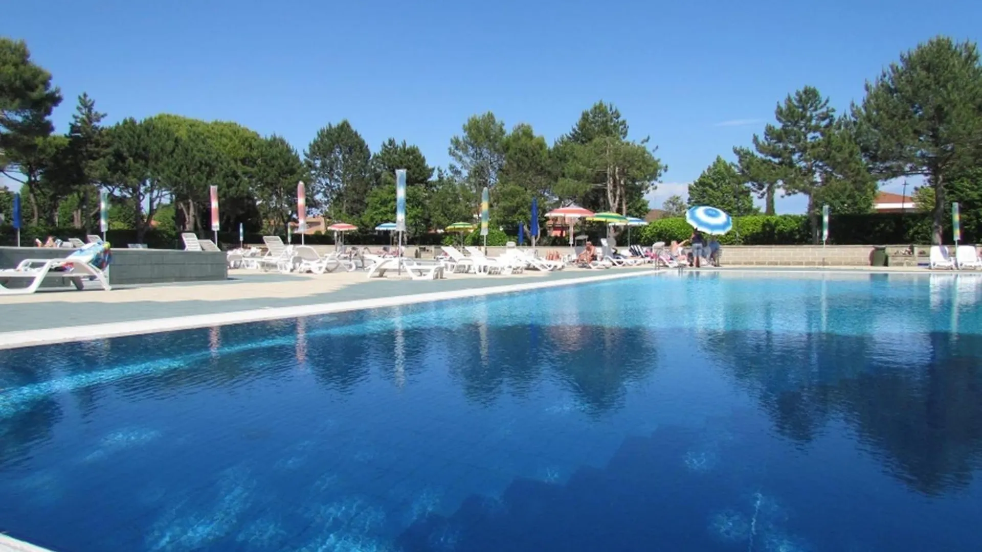 Holiday By The Pool In Our Cozy Flat - Beahost Bibione Apartment