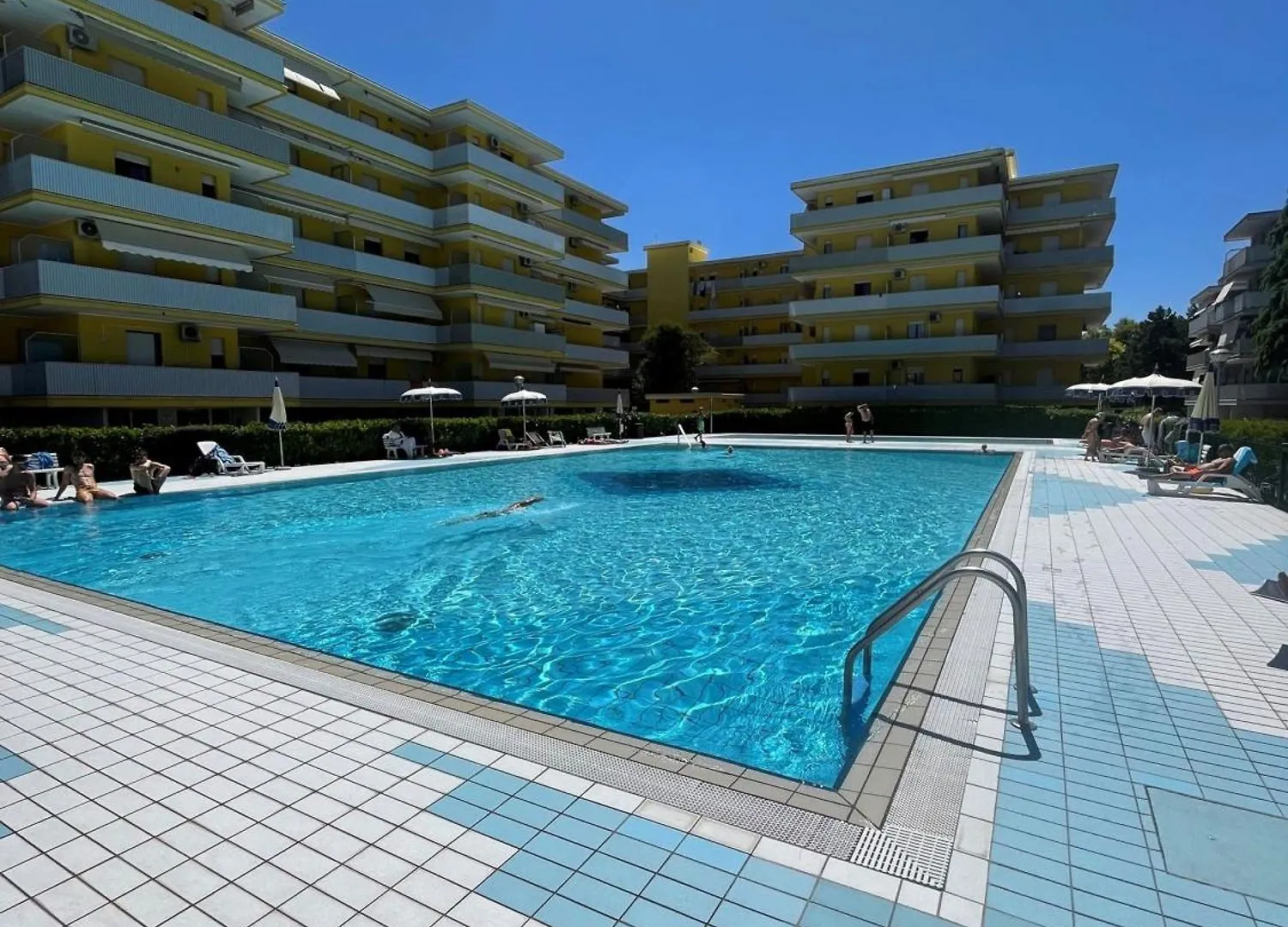 Apartment Holiday By The Pool In Our Cozy Flat - Beahost Bibione